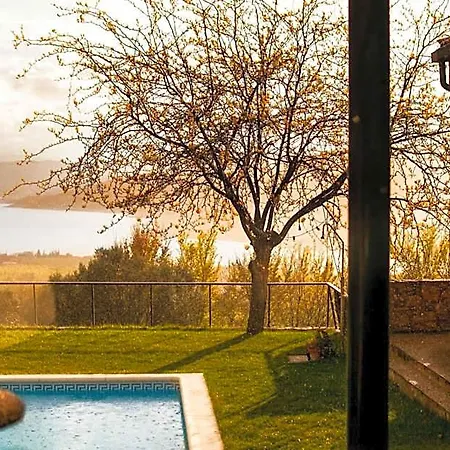 Casa Boumort Отель *